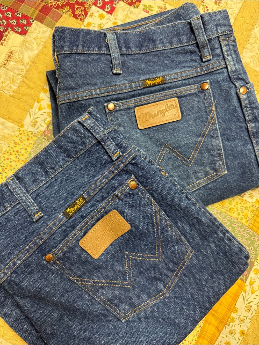 Wrangler Men’s Straight Leg Indigo Jeans with Tan Patch
